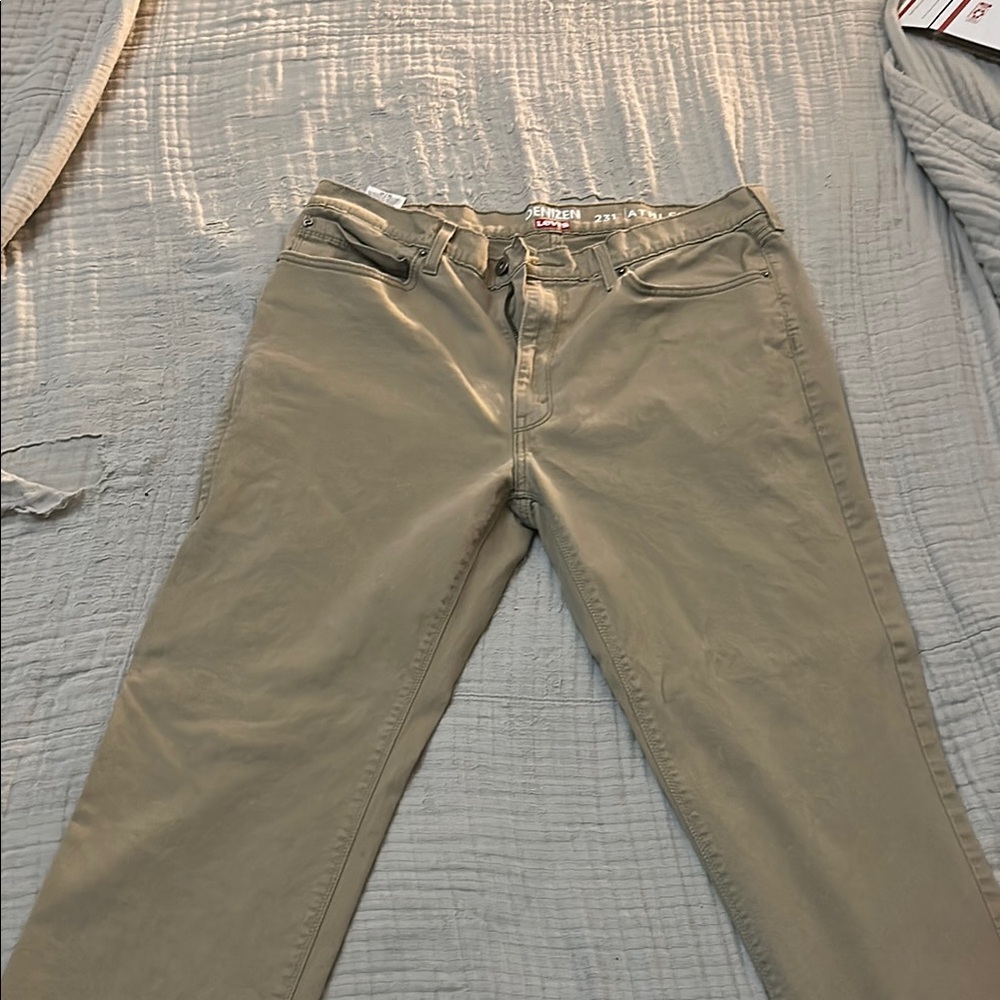 Denizen Levi’s kaki Pants